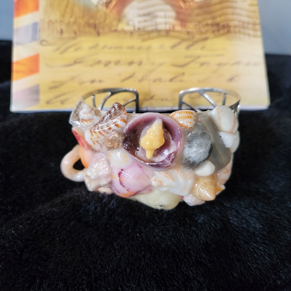 Seashell Silver Tone Adjustable Bracelet